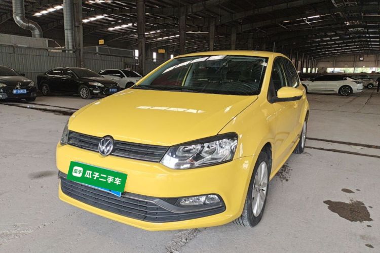 Volkswagen Polo 2014 car image #2
