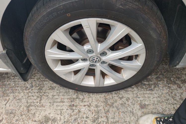 Volkswagen Lavida 2016 car image #9
