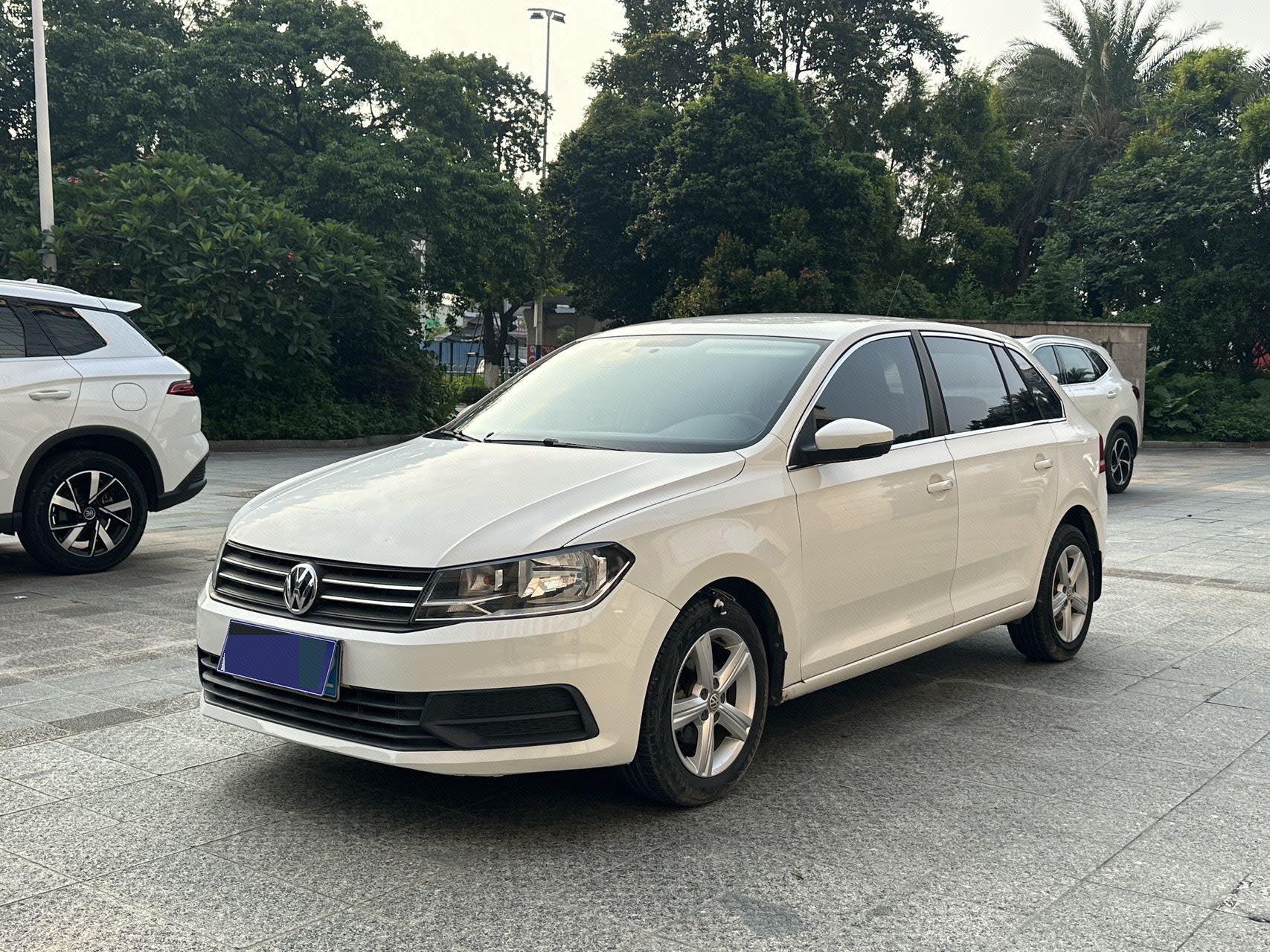 Volkswagen Santana 2016 car image 