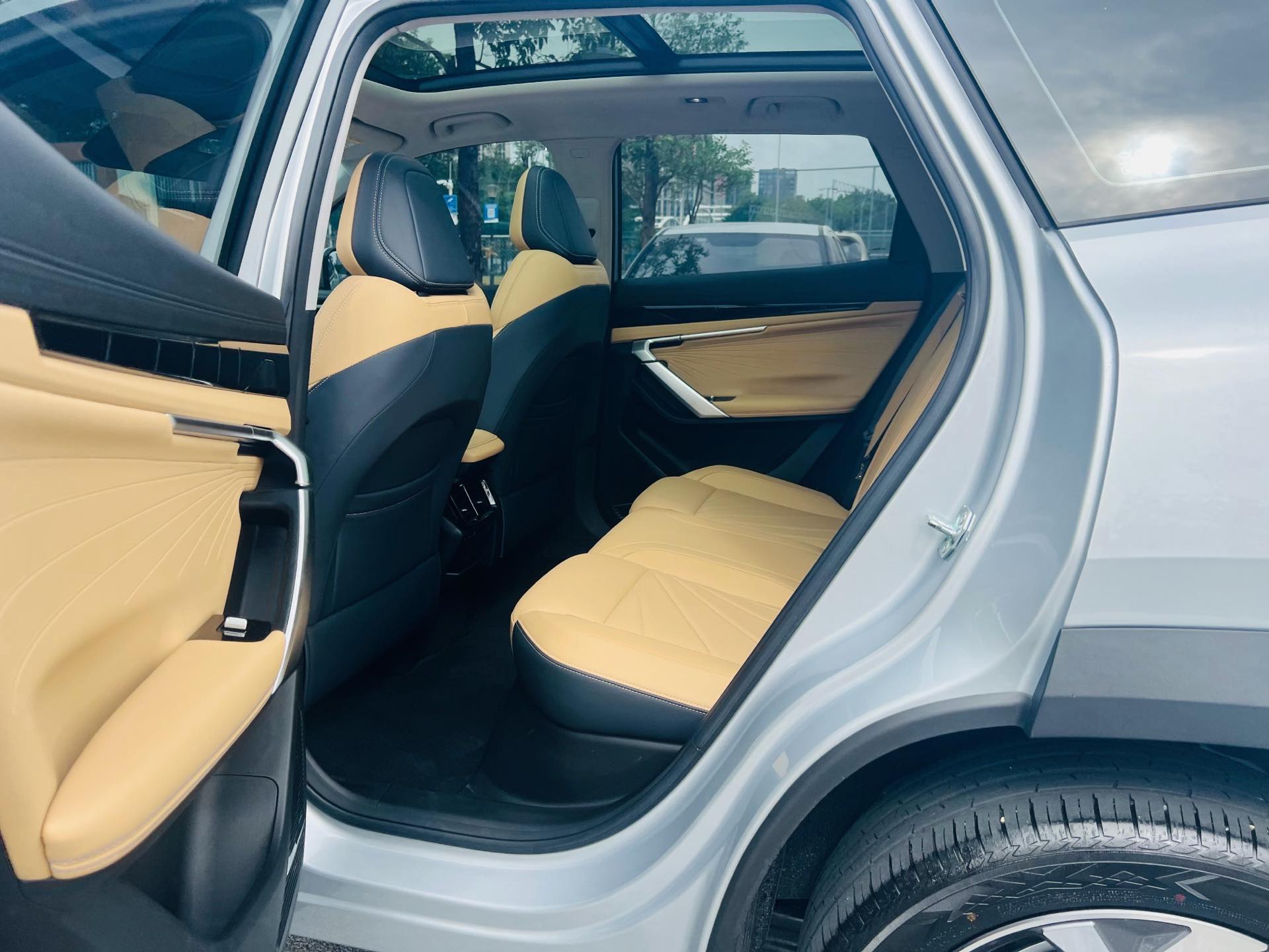 GEELY Boyue L 2023 imagen de coche #6