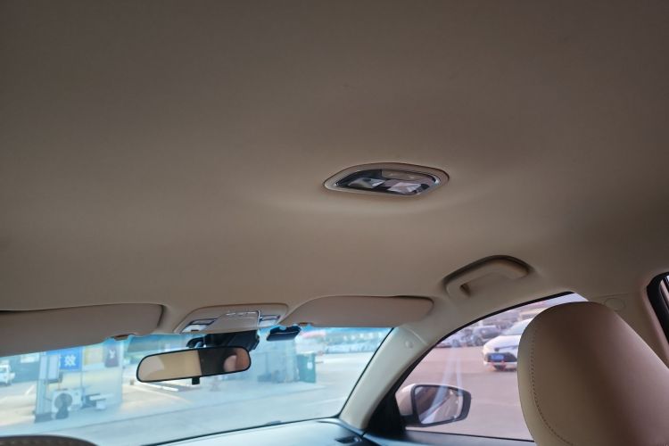 GEELY Emgrand 2019 car image #21