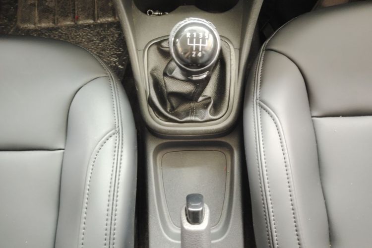 Volkswagen Polo 2019 car image #14