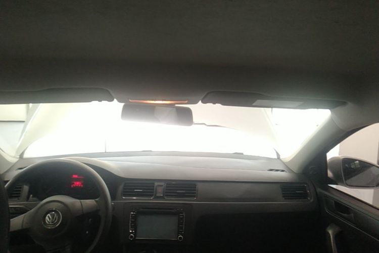Volkswagen Santana 2015 car image #18