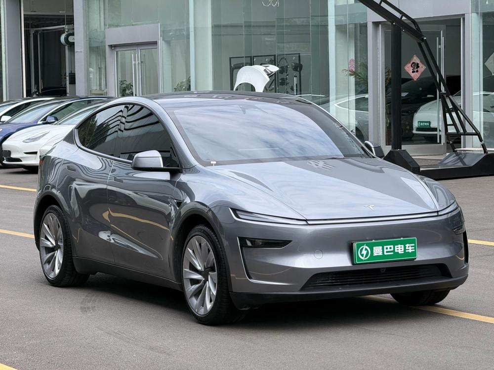 Tesla Model Y 2025 #3 Tesla Model Y 2025 car image #3