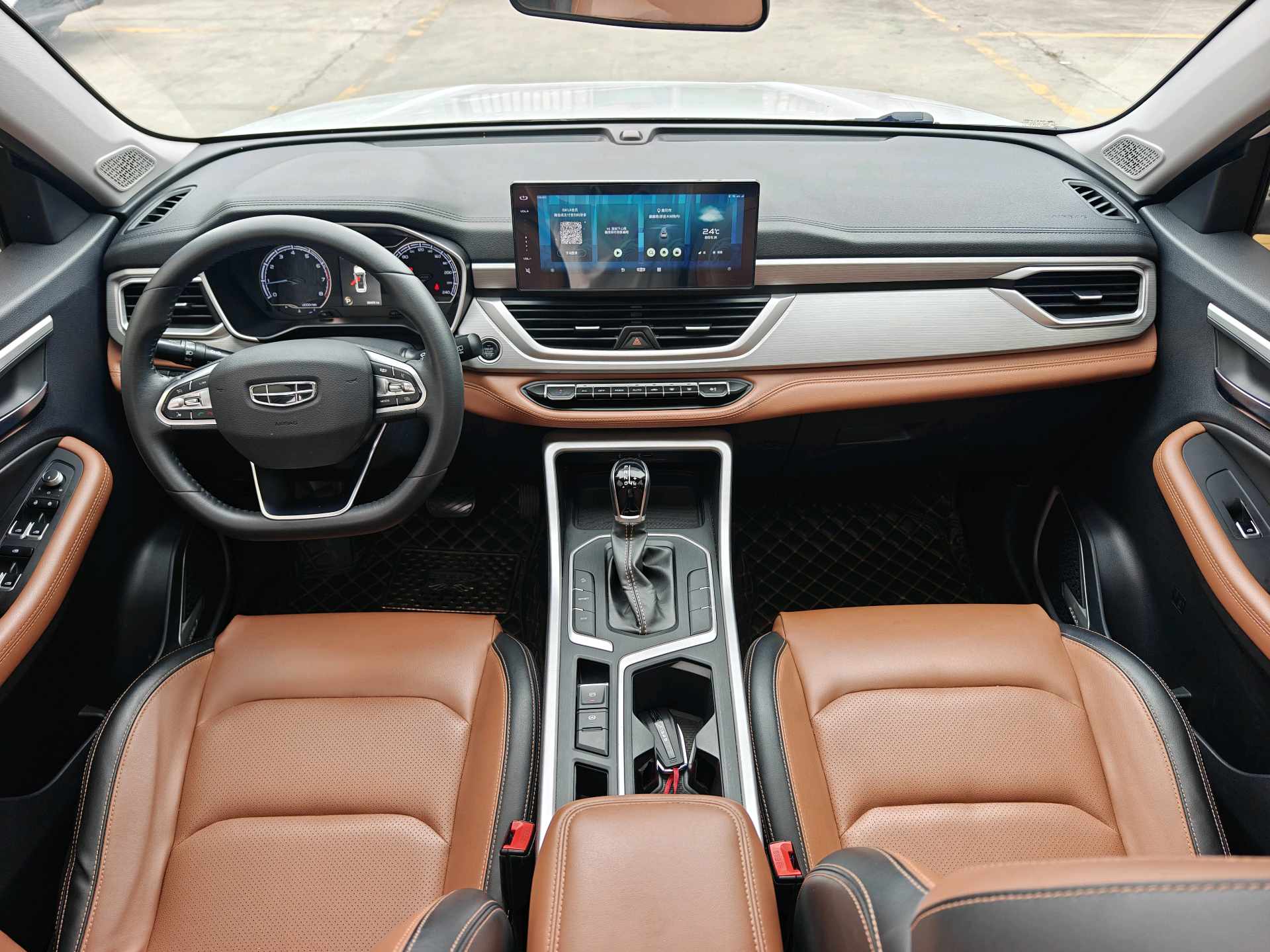 GEELY Vision X6 2020 car image #4