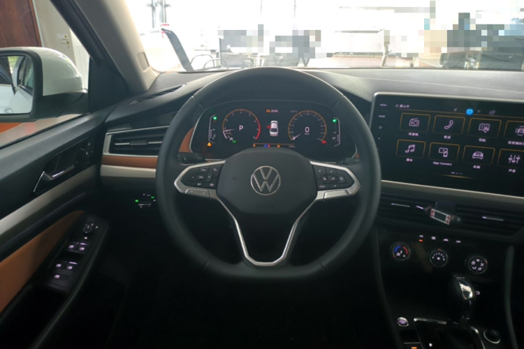 Volkswagen Bora 2025 car image #11