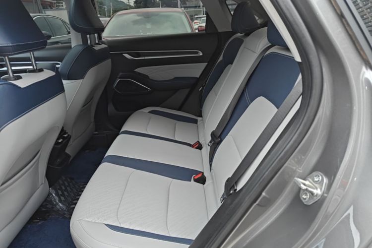 GEELY Emgrand 2023 #17 GEELY Emgrand 2023 car image #17
