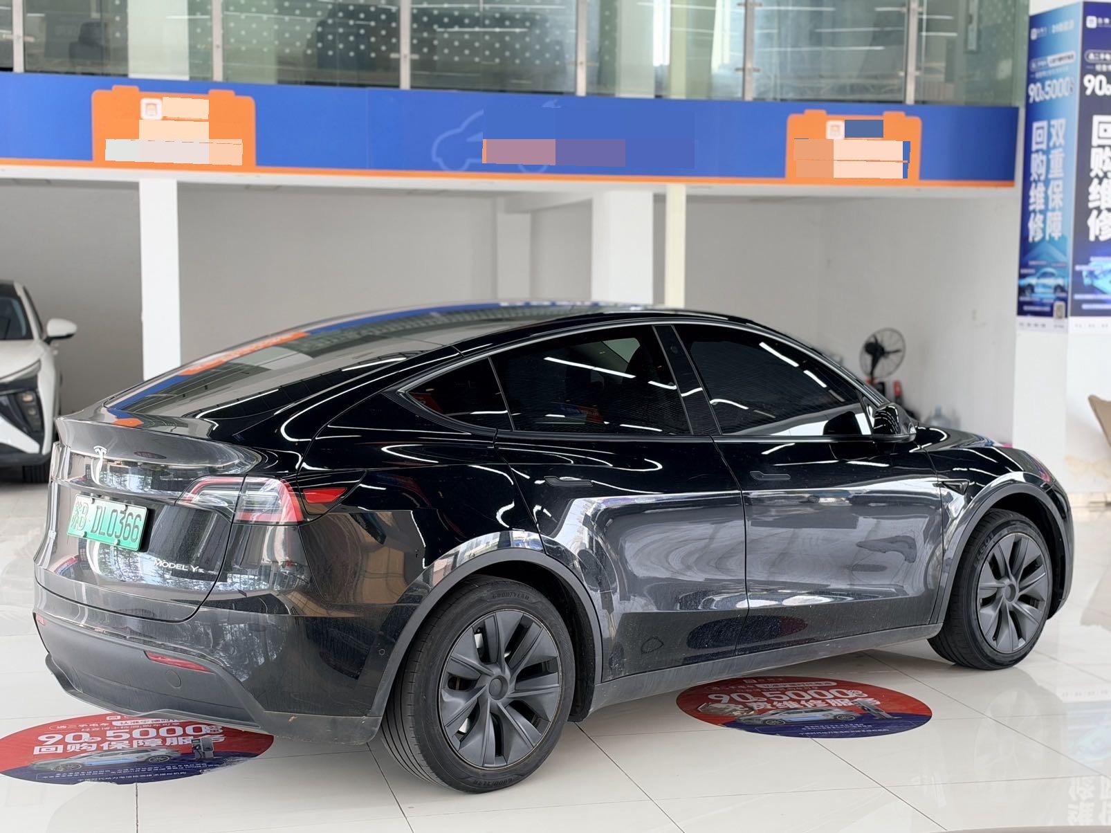 Tesla Model Y 2023 car image #4