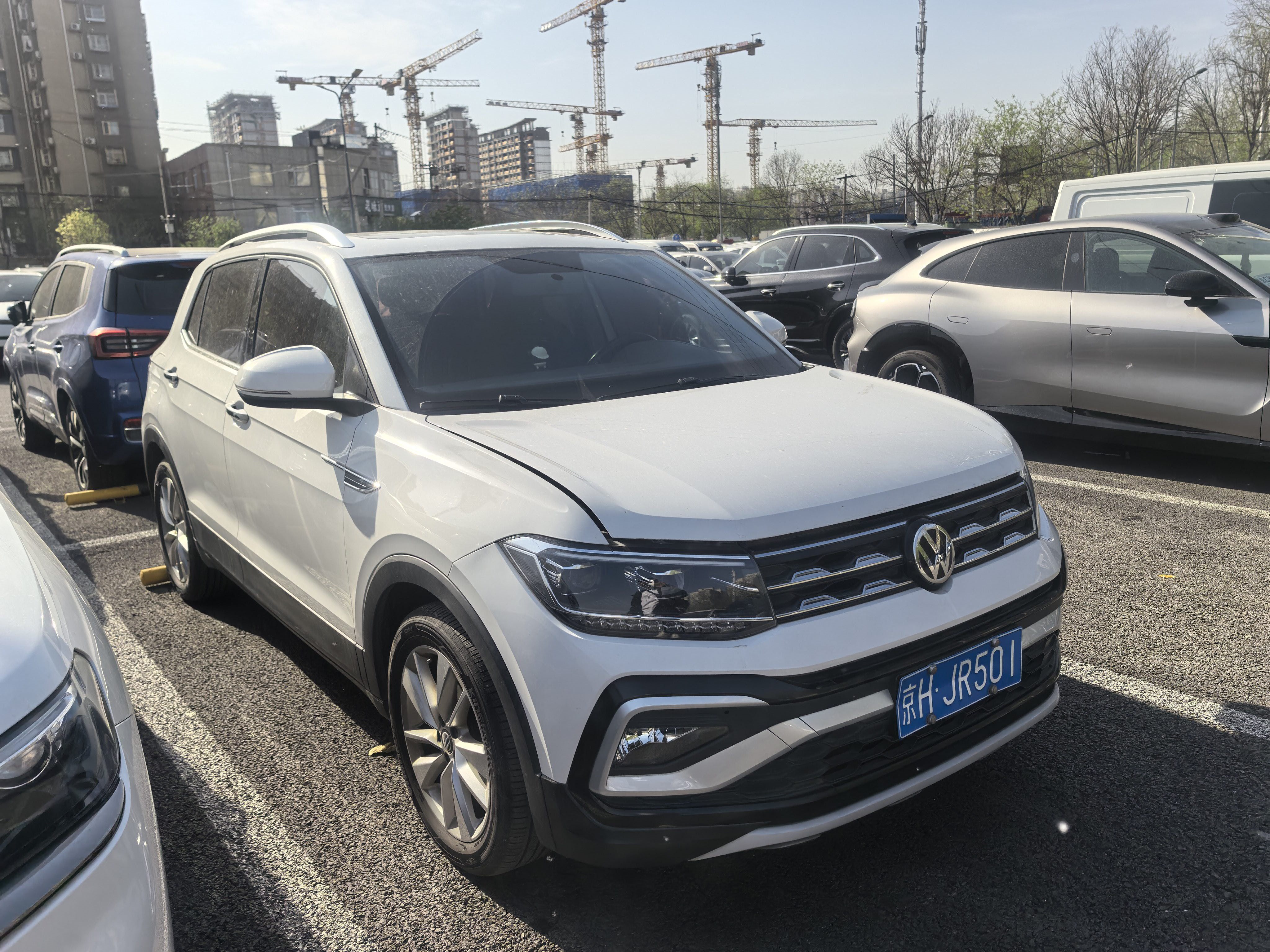 Volkswagen T-Cross 2020 car image #2