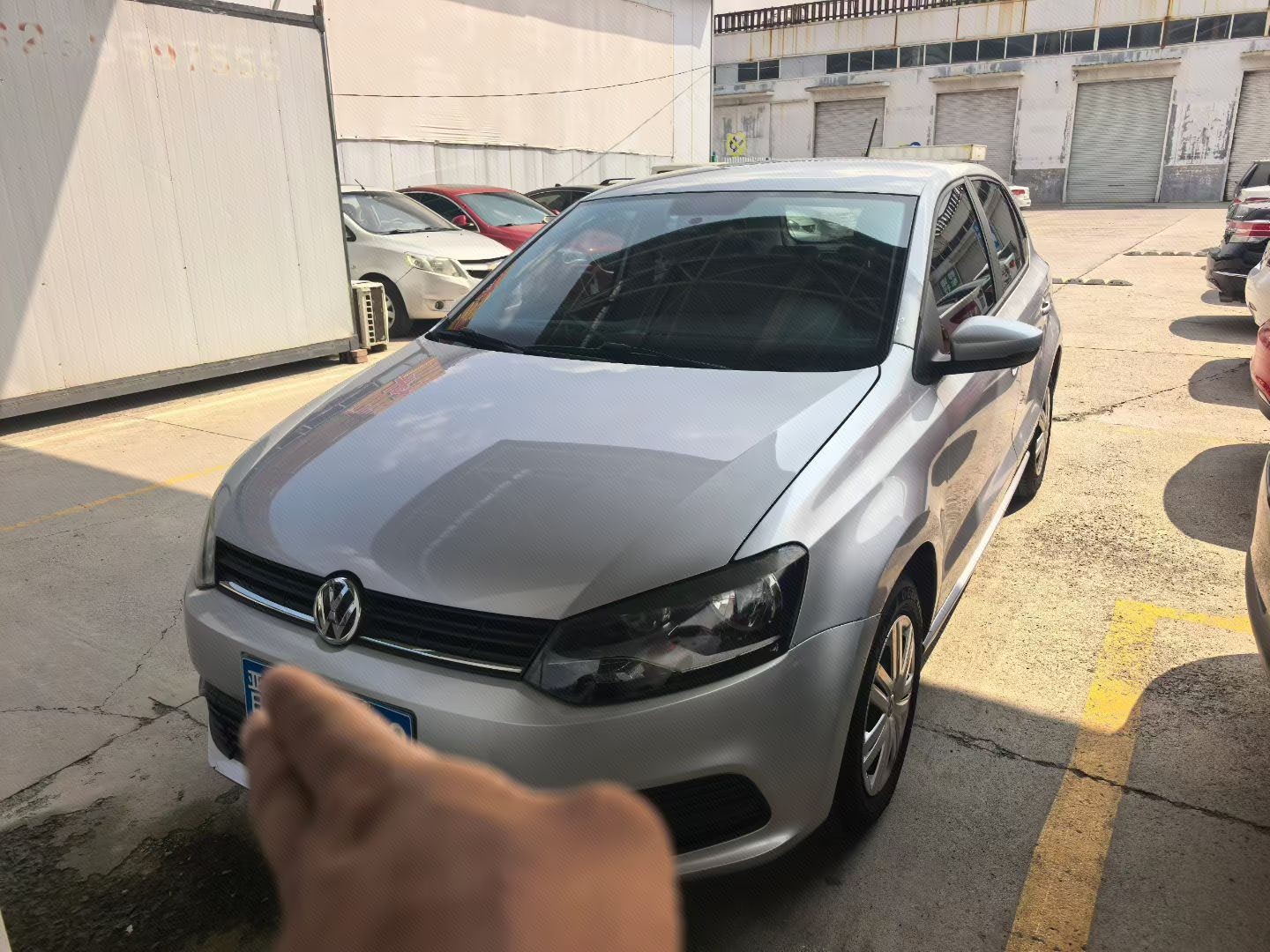 Volkswagen Polo 2015 Volkswagen Polo 2015 car image