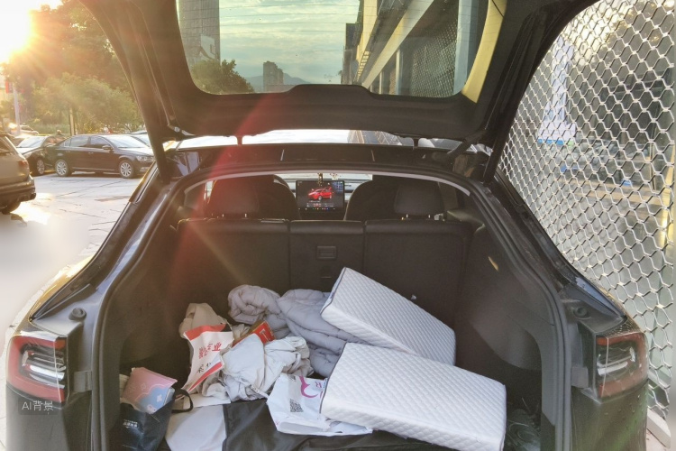 Tesla Model Y 2023 immagine di auto #21
