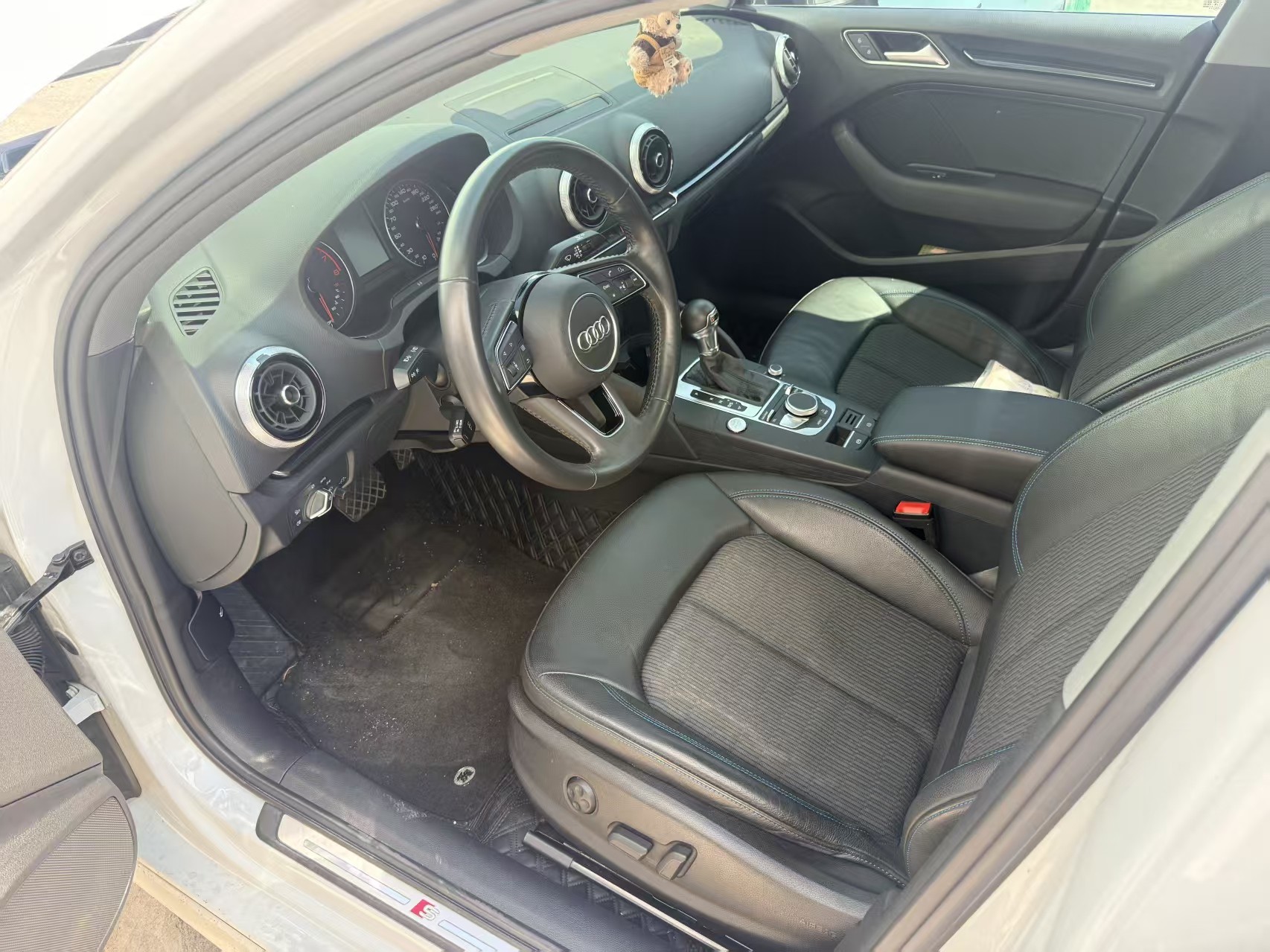 2020 immagine di auto #6