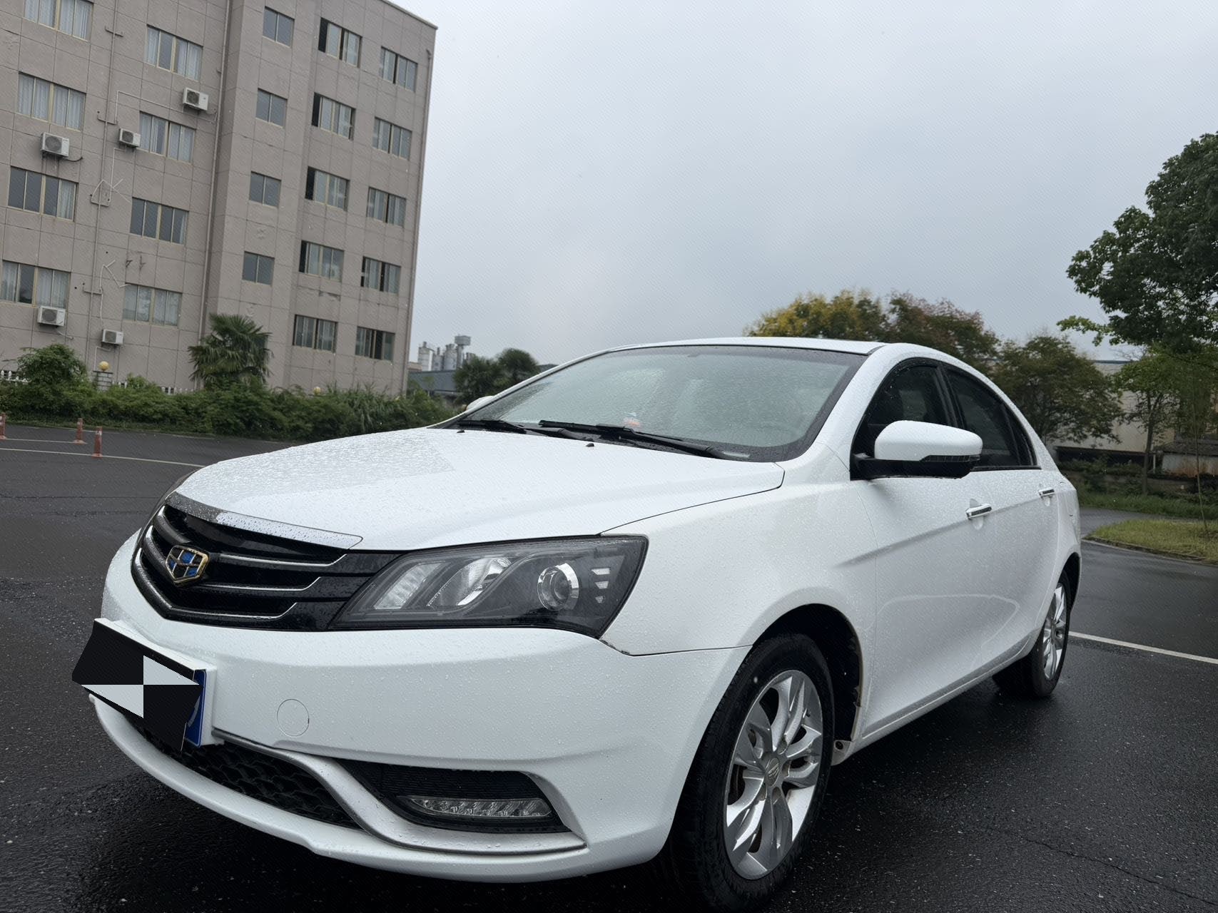 GEELY Emgrand 2015 GEELY Emgrand 2015 car image