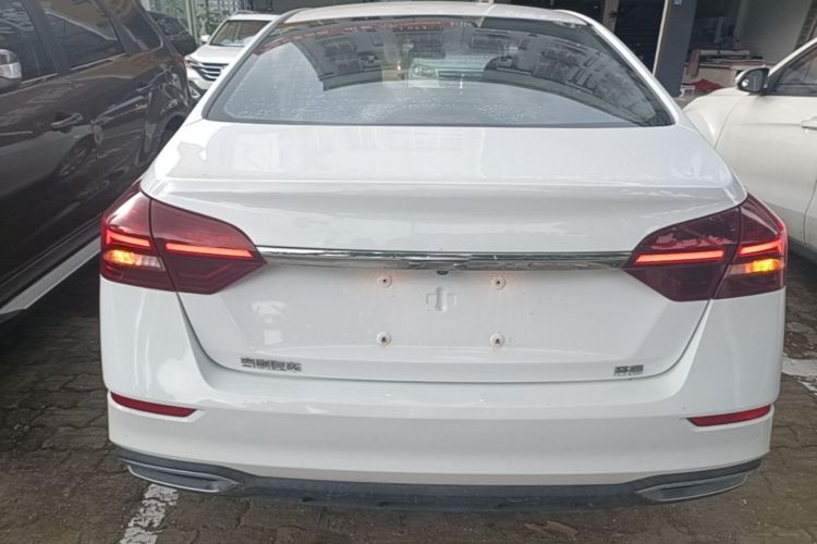 GEELY Emgrand 2021 car image #6
