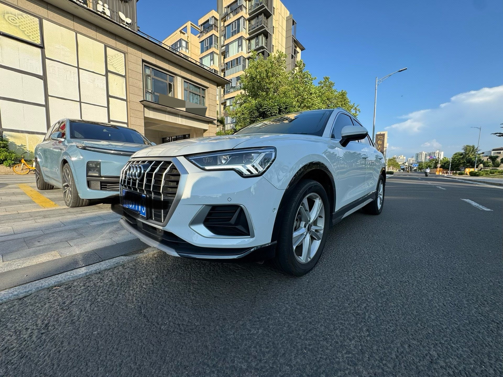 Audi Q3 2023 car image 