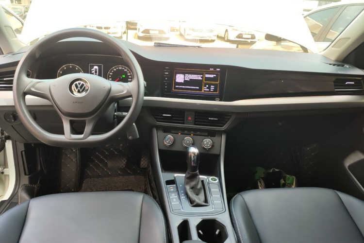 Volkswagen Bora 2021 car image #10