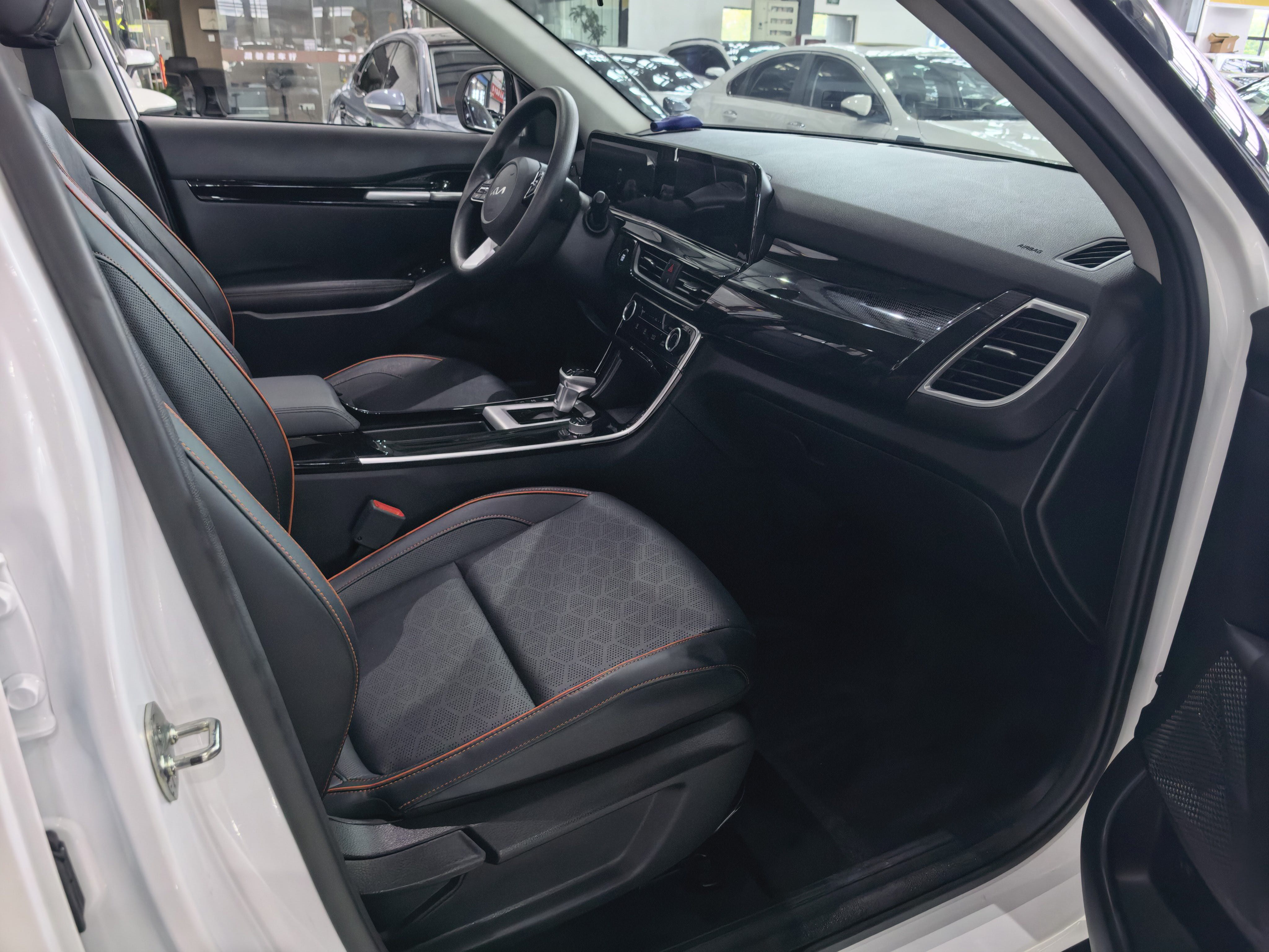 Kia Seltos 2023 #13 Kia Seltos 2023 imagen de coche #13