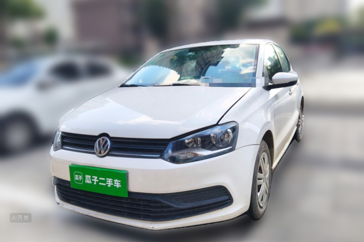 Volkswagen Polo 2015 car image #2