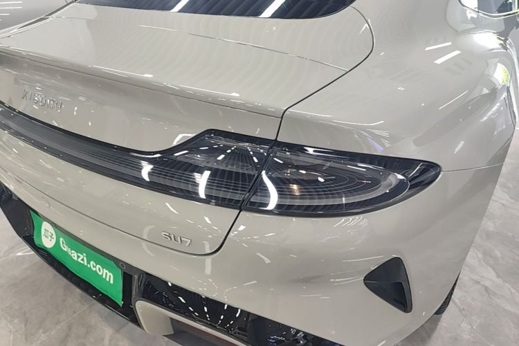 MI SU7 2025 car image #8