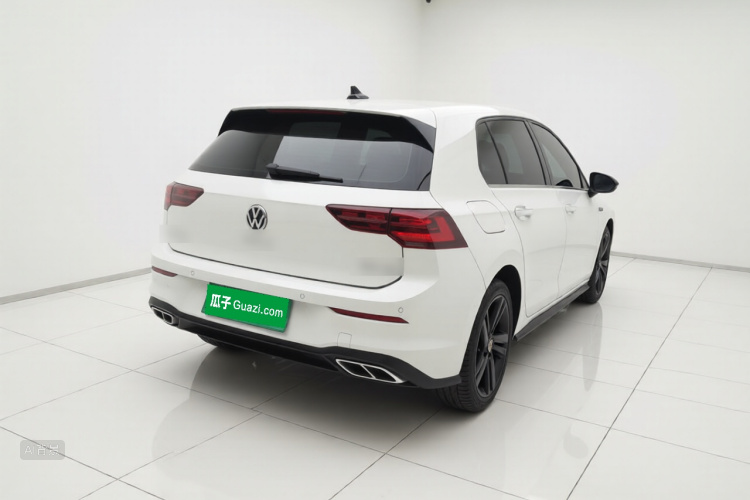 Volkswagen Golf 2023 car image #7