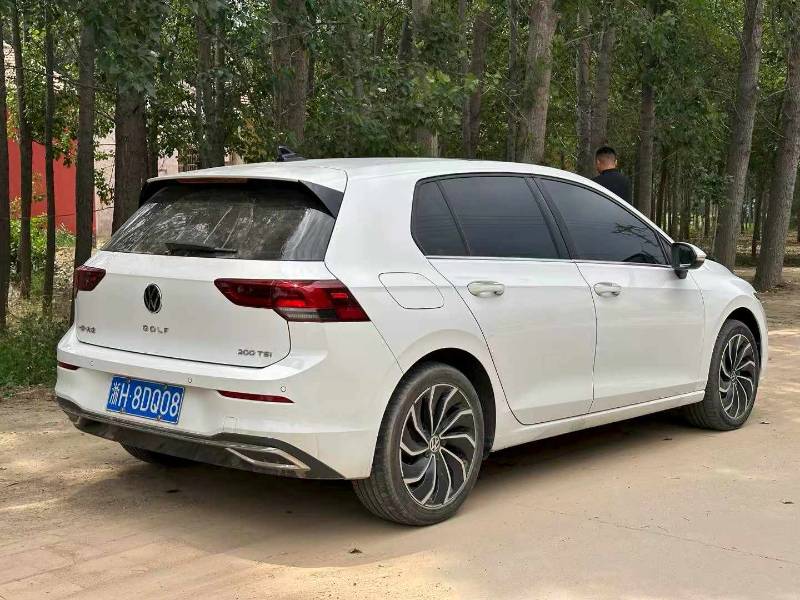 Volkswagen Golf 2023 car image #4