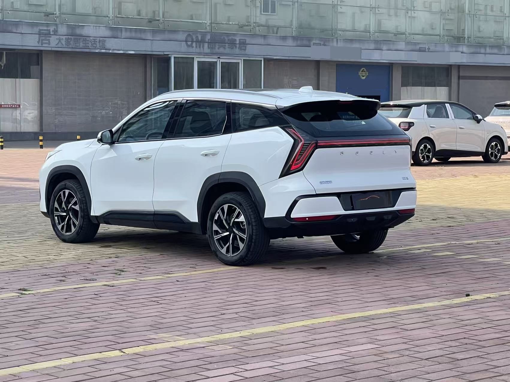 GEELY Boyue L 2025 car image #7