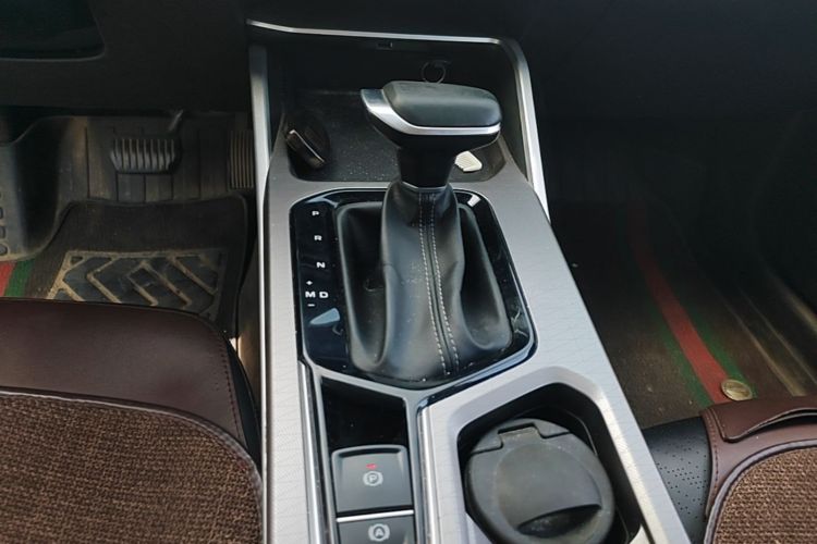 GEELY Emgrand 2023 #18 GEELY Emgrand 2023 car image #18
