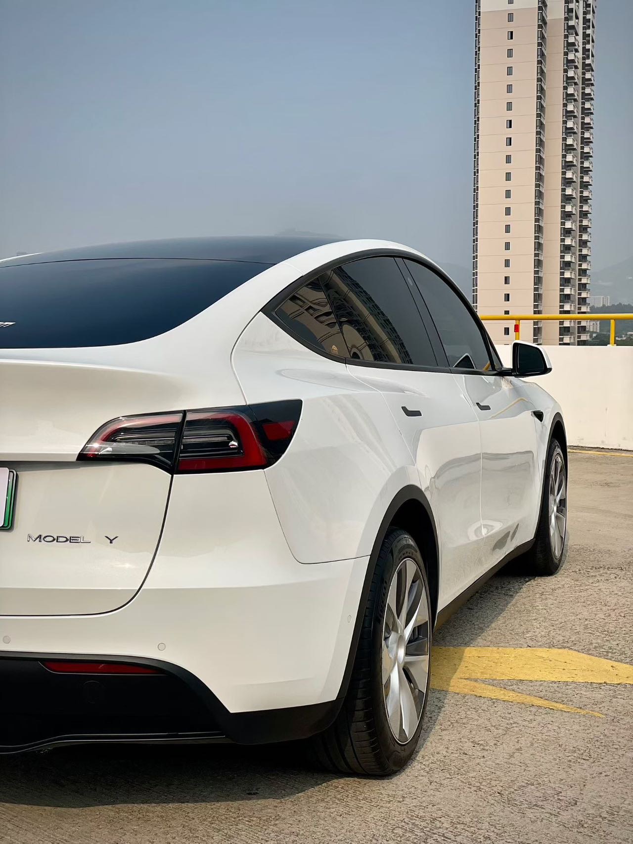Tesla Model Y 2023 #9 Tesla Model Y 2023 car image #9