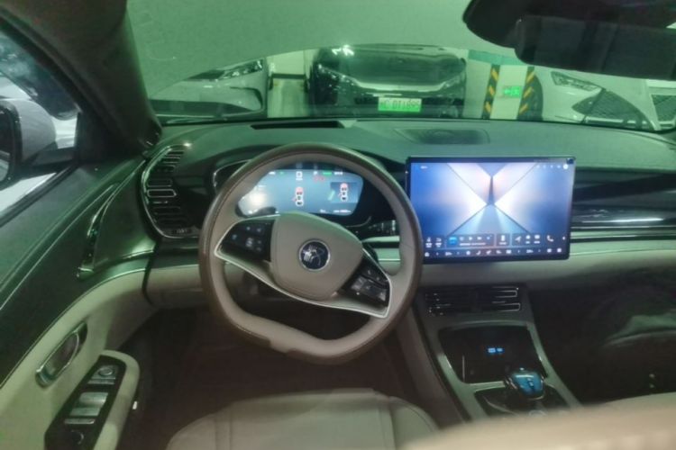 BYD Han 2024 car image #11