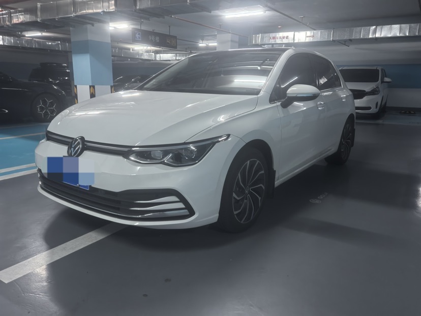 Volkswagen Golf 2023 car image 