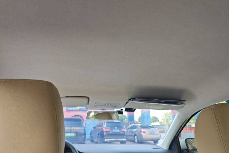 Volkswagen Santana 2019 صورة سيارة #18