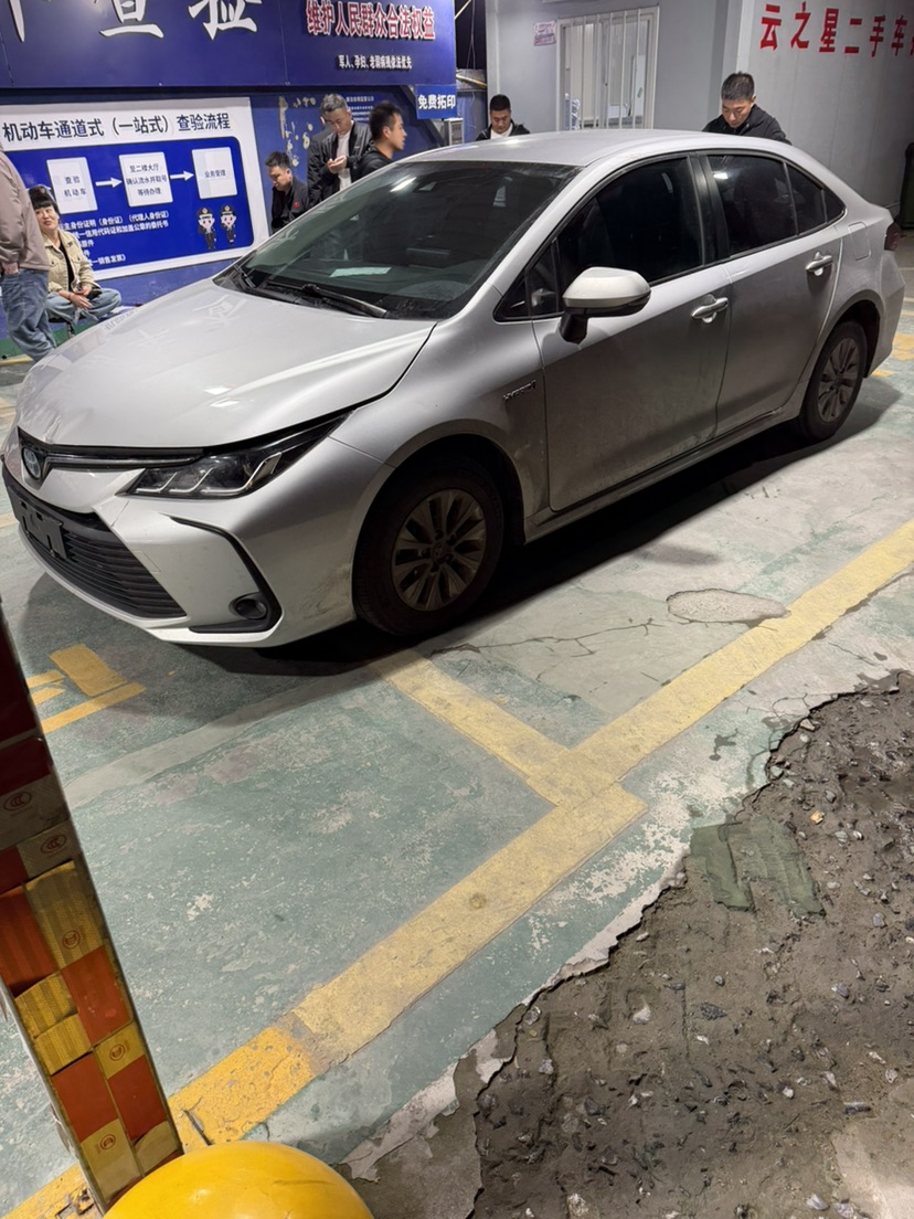 Toyota Corolla 2023 immagine di auto #2
