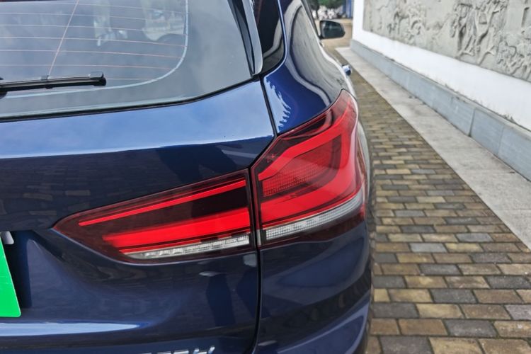 BMW X1 2020 car image #8