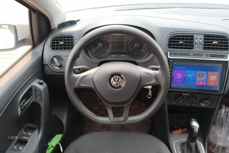 Volkswagen Polo 2019 car image #12
