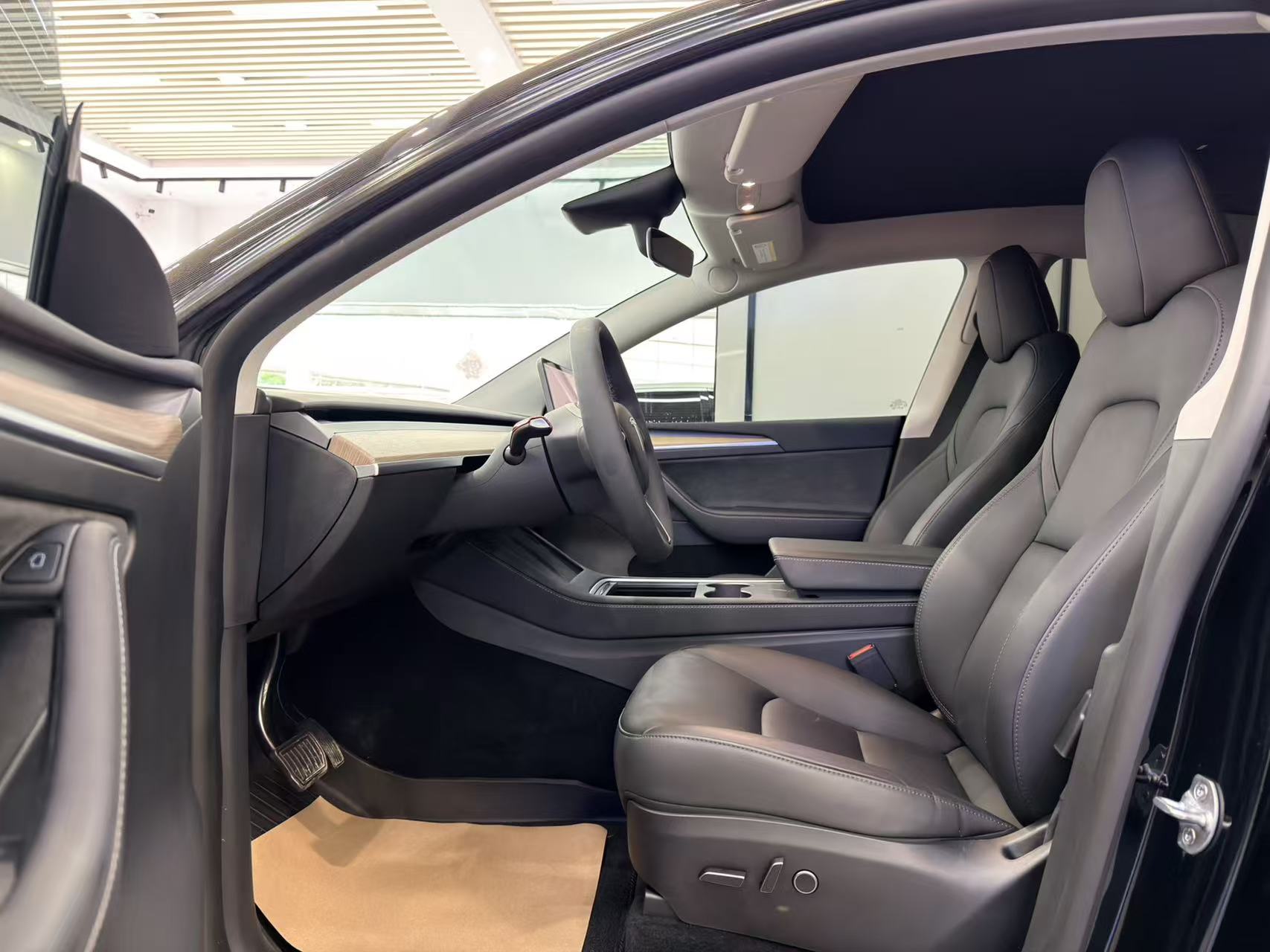 Tesla Model Y 2023 #8 Tesla Model Y 2023 immagine di auto #8