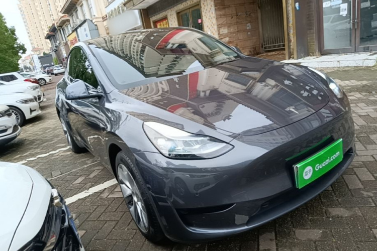 Tesla Model Y 2022 #4 Tesla Model Y 2022 car image #4