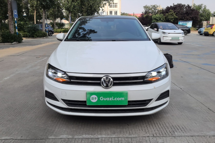 Volkswagen Polo 2021 car image #3