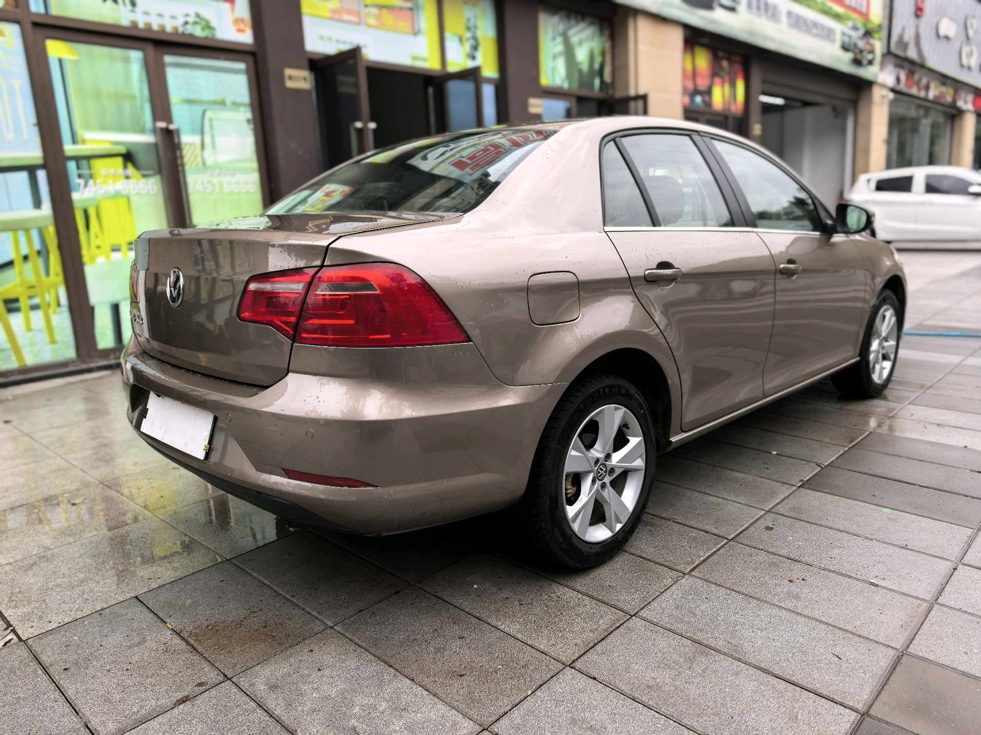 Volkswagen Bora 2013 car image #6