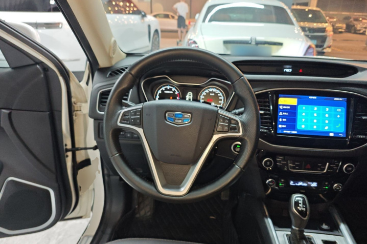 GEELY Vision X6 2017 immagine di auto #15