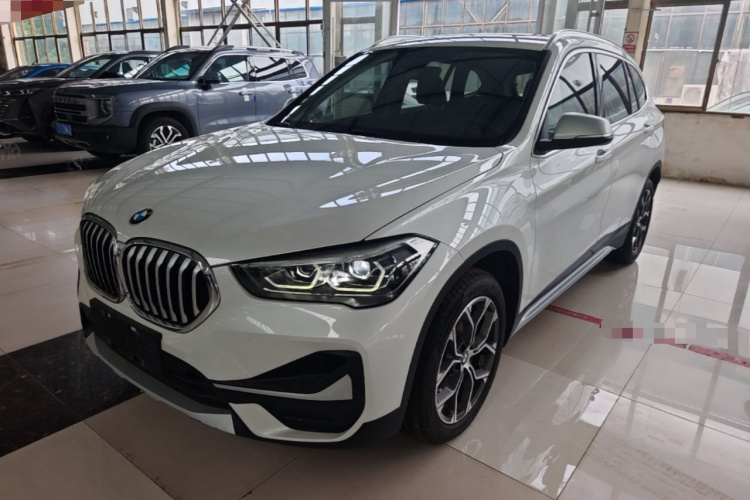 BMW X1 2021 #2 BMW X1 2021 immagine di auto #2