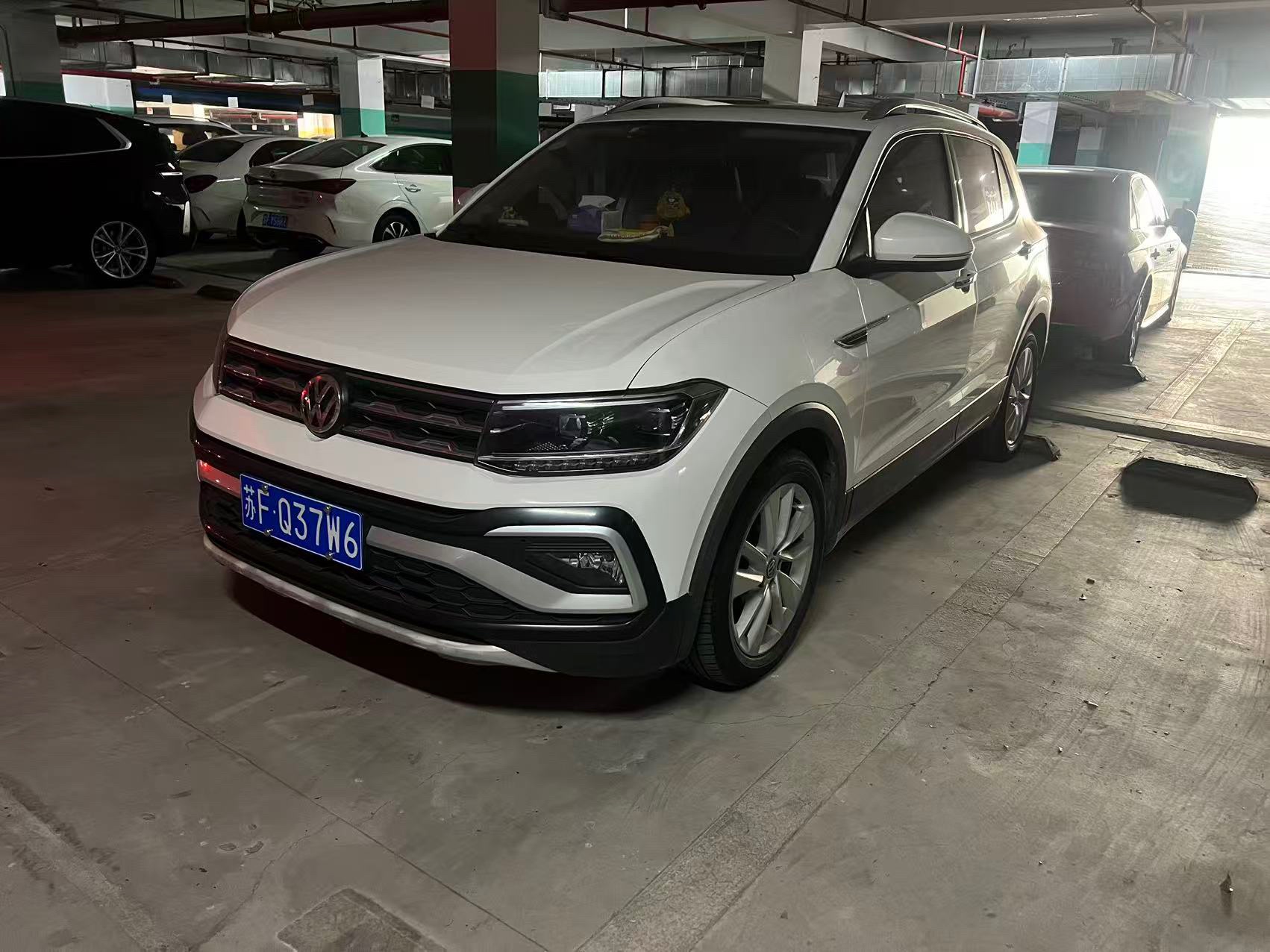 Volkswagen T-Cross 2020 car image 