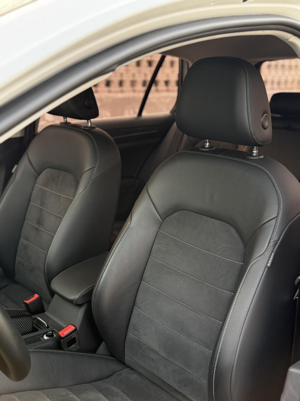 Volkswagen Golf 2020 car image #14