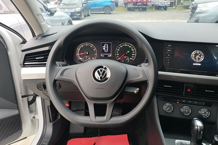 Volkswagen Bora 2023 car image #11