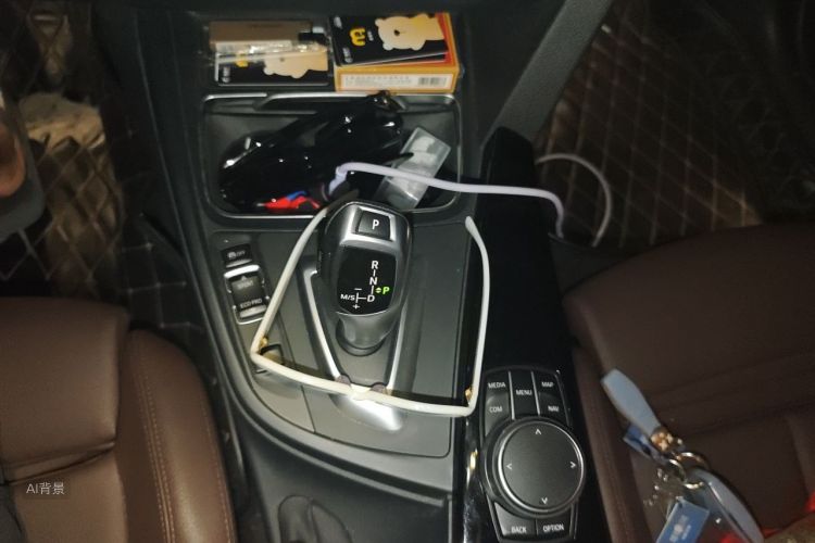 BMW 3 Series 2019 car image #16