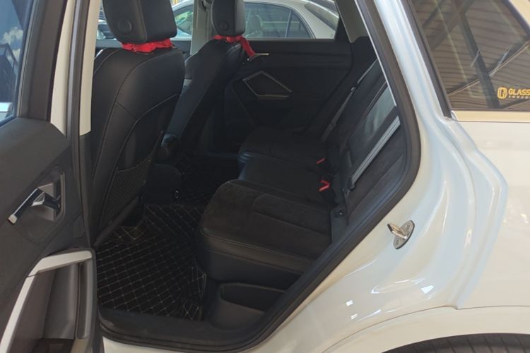 Audi Q3 2019 #17 Audi Q3 2019 car image #17
