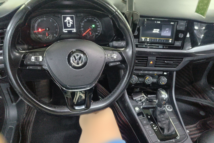 Volkswagen Bora 2019 car image #12
