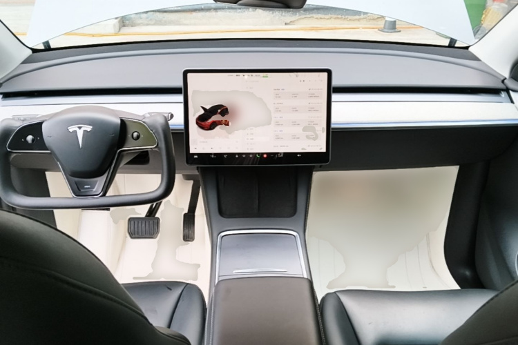 Tesla Model Y 2023 #10 Tesla Model Y 2023 car image #10