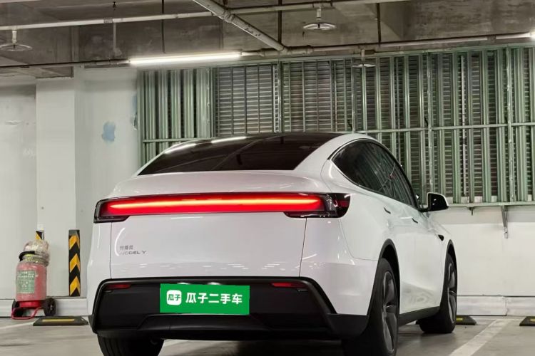 Tesla Model Y 2025 #7 Tesla Model Y 2025 imagen de coche #7