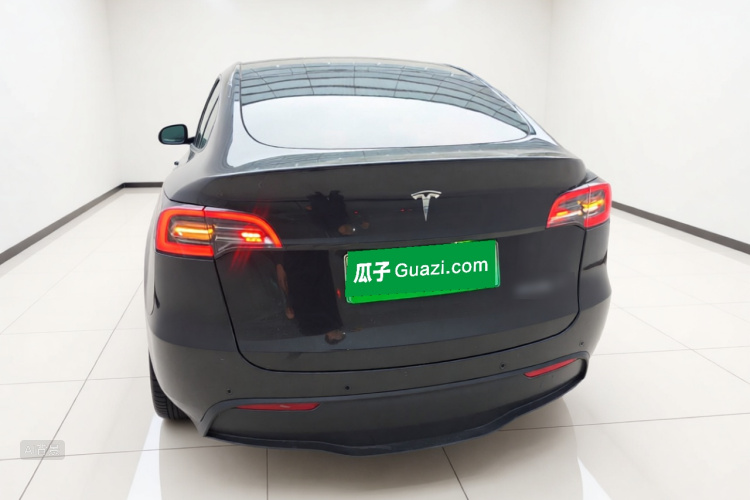 Tesla Model Y 2021 #6 Tesla Model Y 2021 car image #6