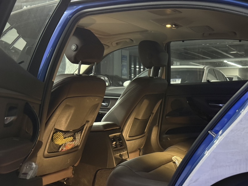 BMW 3 Series 2018 #5 BMW 3 Series 2018 car image #5